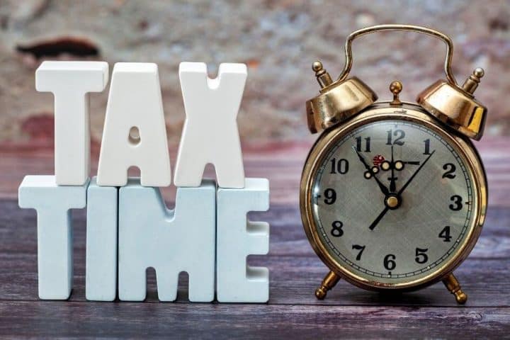 text with clock for bir tax mapping